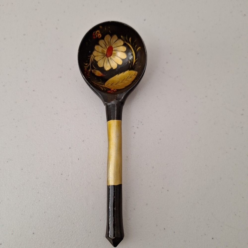 Vintage RUSSIAN HAND-PAINTED WOODEN LACQUERED SPOONS Ornate Light Weight 8"